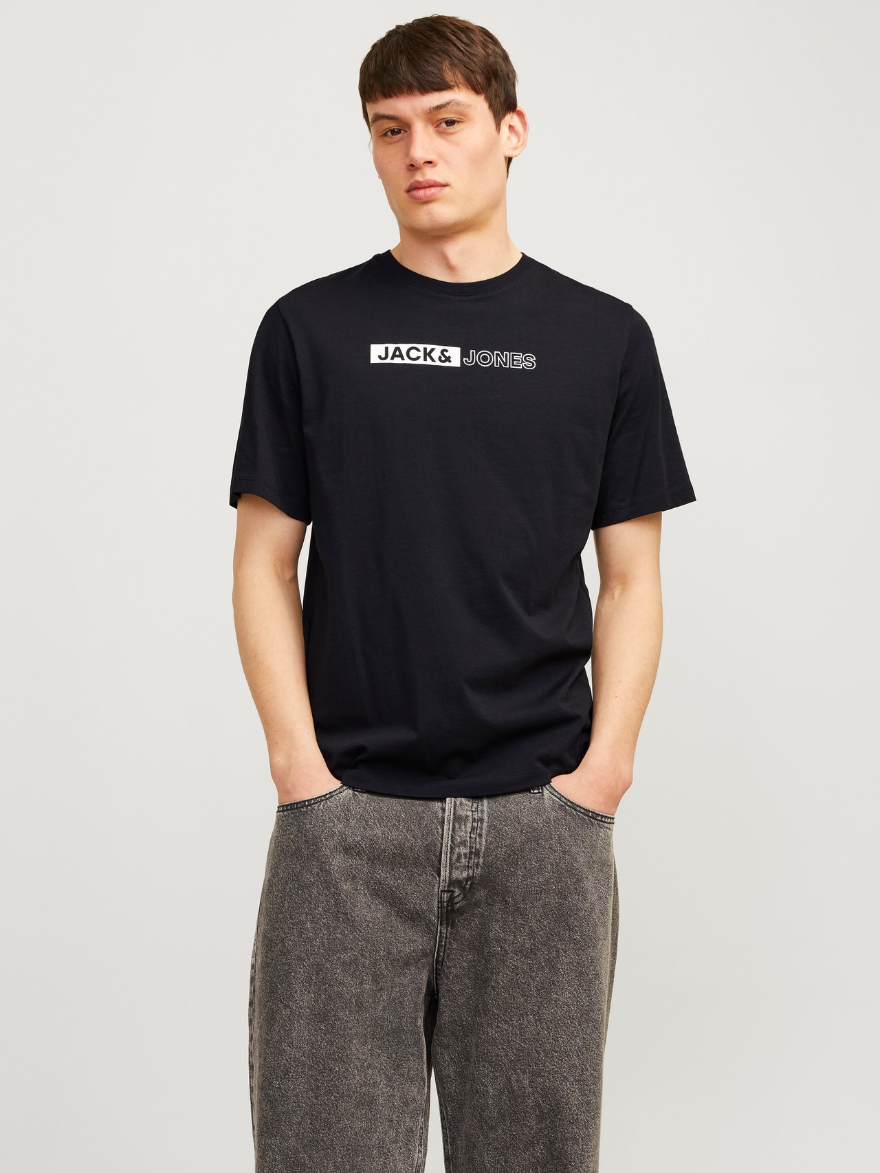 Jack & Jones Erkek Gögüs Baskili Tisört - Corplogo -Black - 12233999