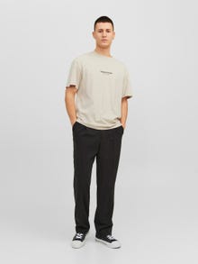 Jack & Jones Erkek Kabartma Logo Baskılı Tişört - Vesterbro -Moonbeam - 12240121