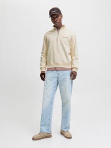 Jack & Jones Erkek Yarım Fermuarlı Dik Yaka Sweatshırt - Norrebro -Antique White - 12282899