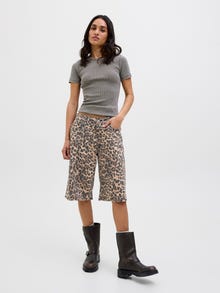 Jack & Jones Kadın Leopar Desenli Baggy Şort - Sarah -Cornstalk - 12283781
